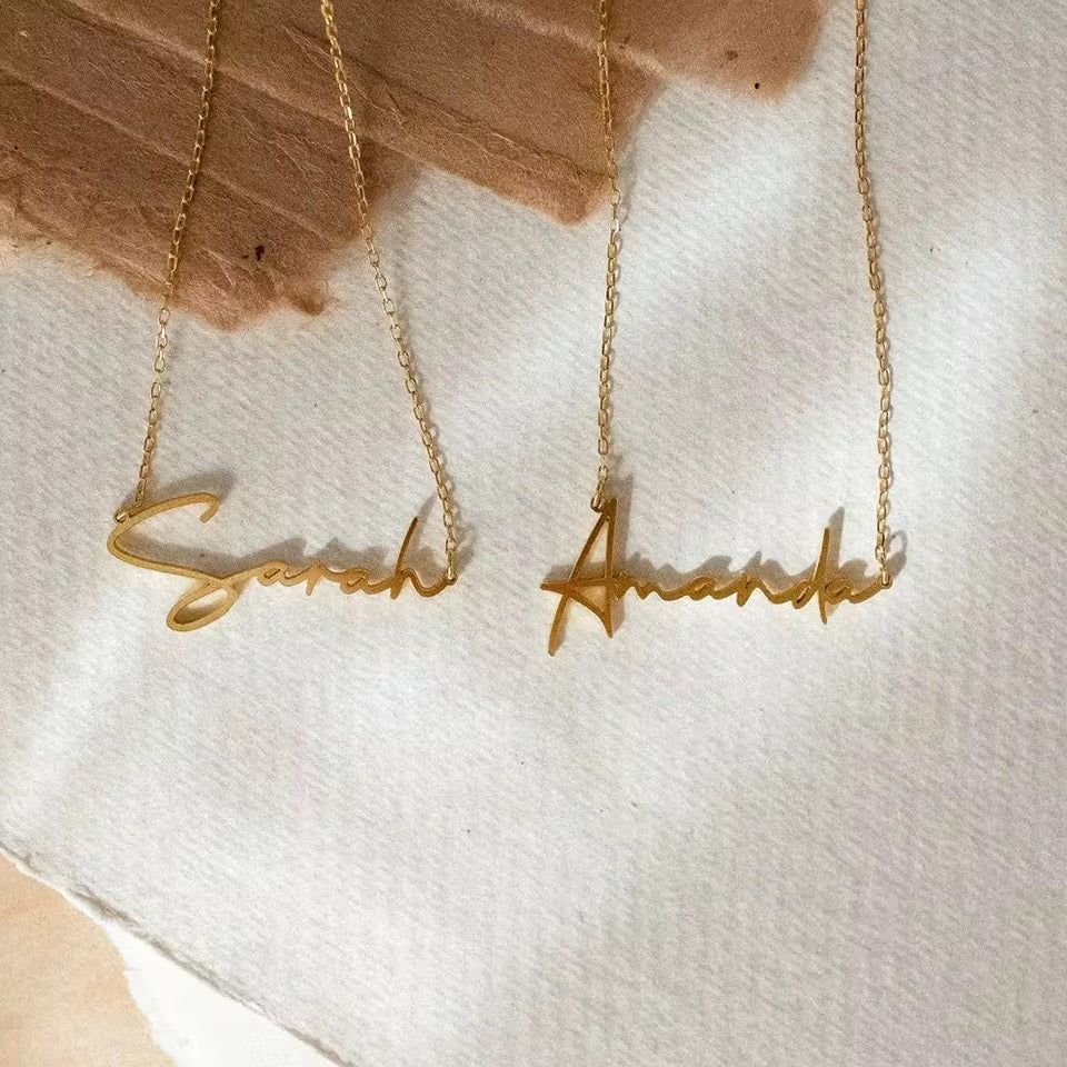 Collier personnalisé avec initial plaqué or