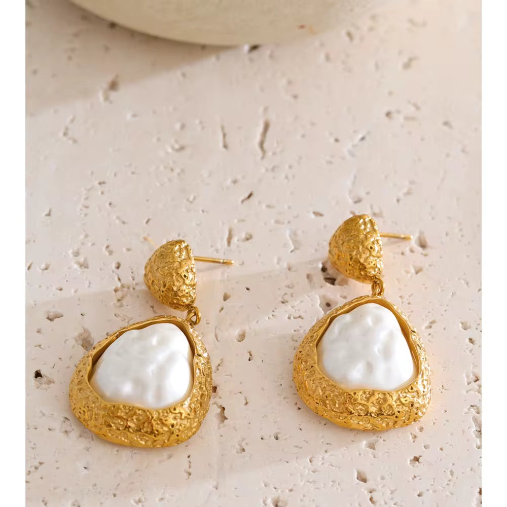 Boucles d’oreilles perles baroques tendance plaqué or 18k femme