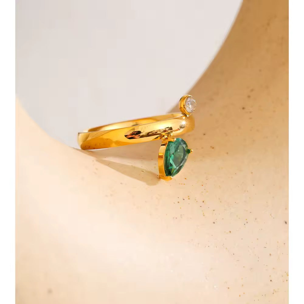 Bague pierre naturelle verte plaqué or 18k