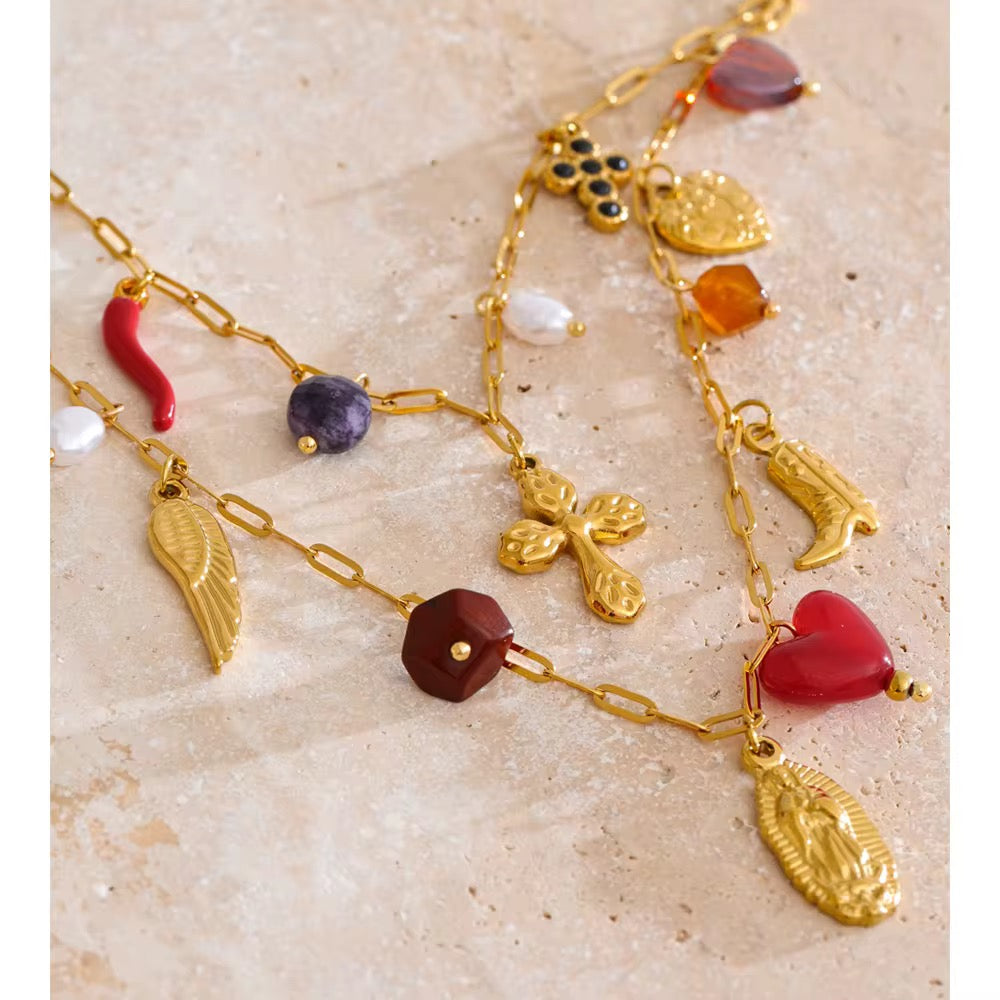 Collier bohème doré multi-breloques avec croix