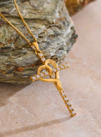 Collier croix coeur sacrée plaqué or et zirconium