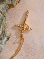 Collier croix coeur sacrée plaqué or et zirconium