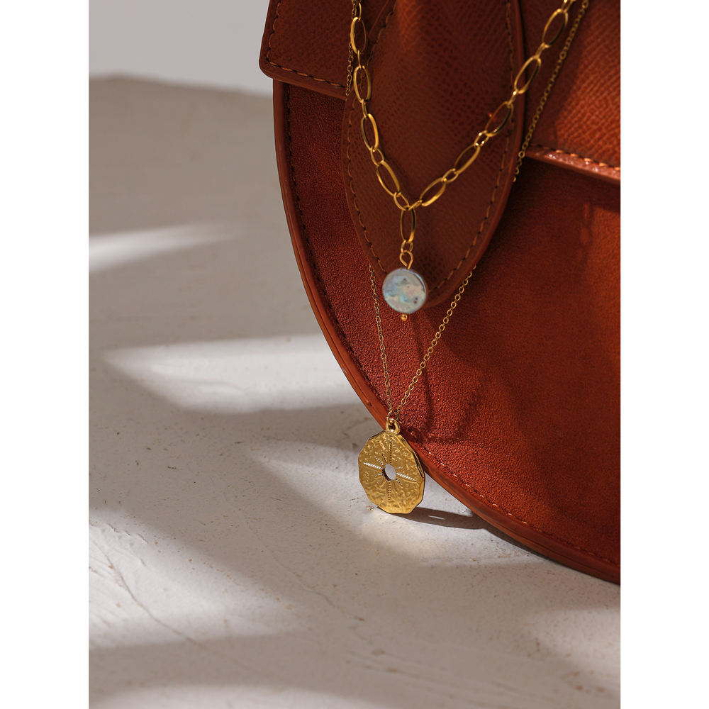 Collier Étoile du Nord superposable doré avec pendentif perlé