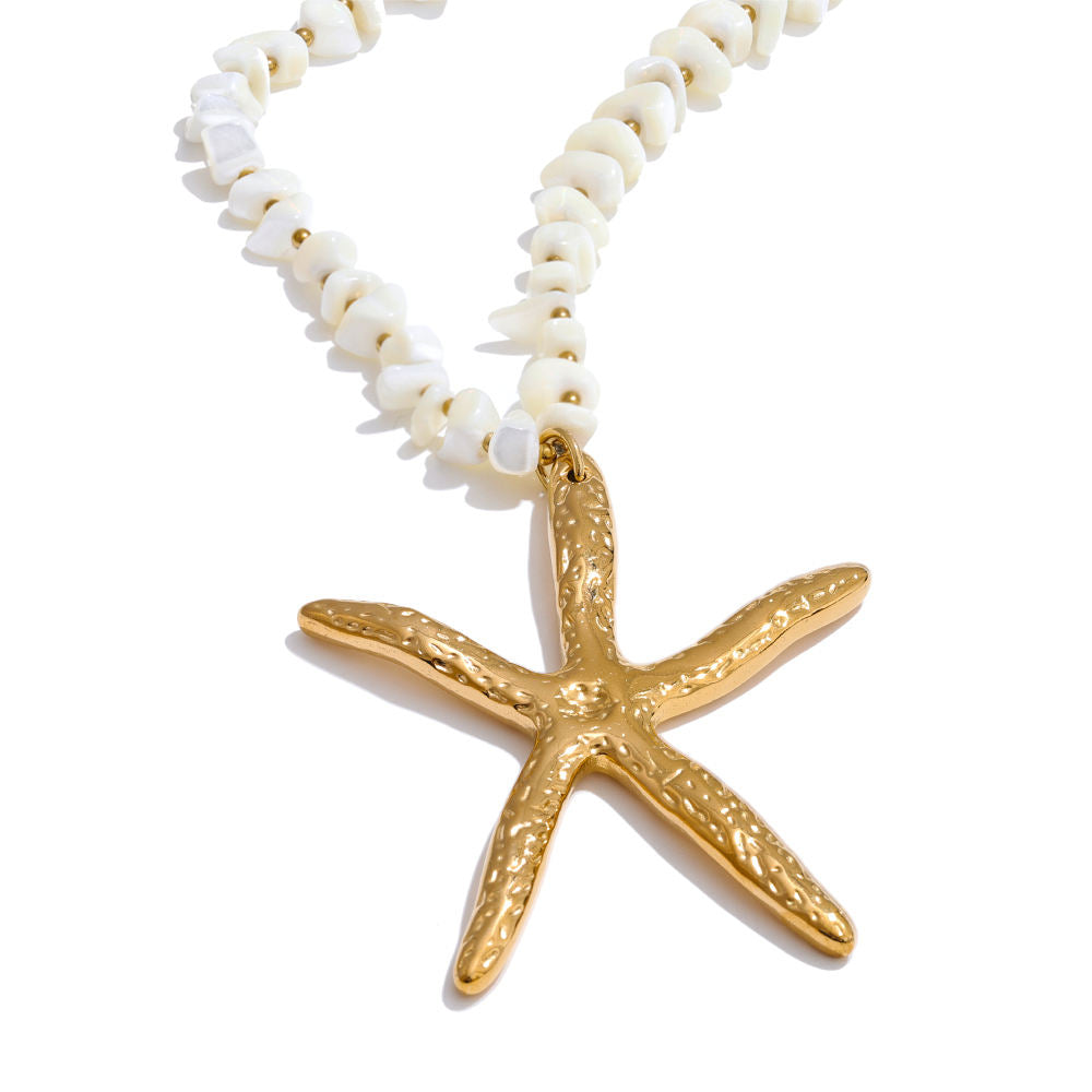 Collier Étoile de Mer Dorée & Pierres Naturelles Blanches