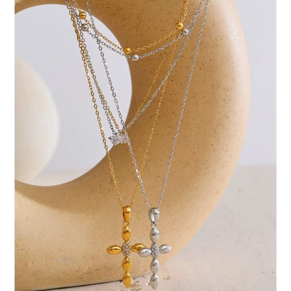 Collier chaînes croix religieuse minimaliste tendance plaqué or